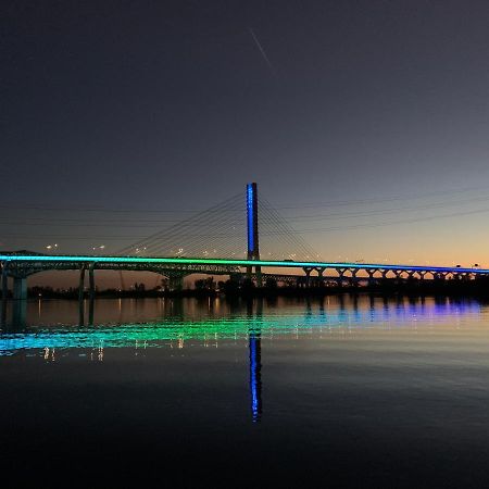 Motel Du Fleuve Brossard Zewnętrze zdjęcie