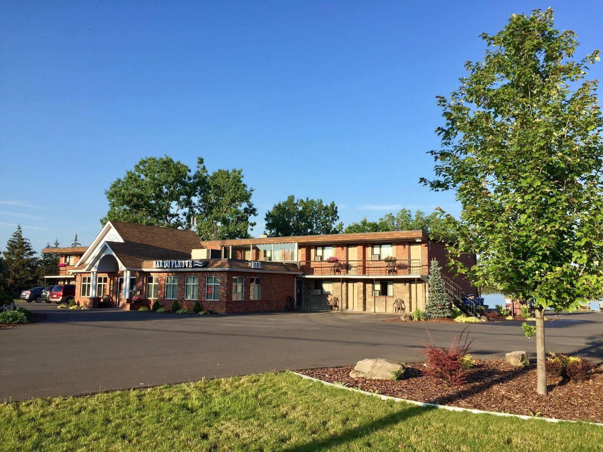 Motel Du Fleuve Brossard Zewnętrze zdjęcie
