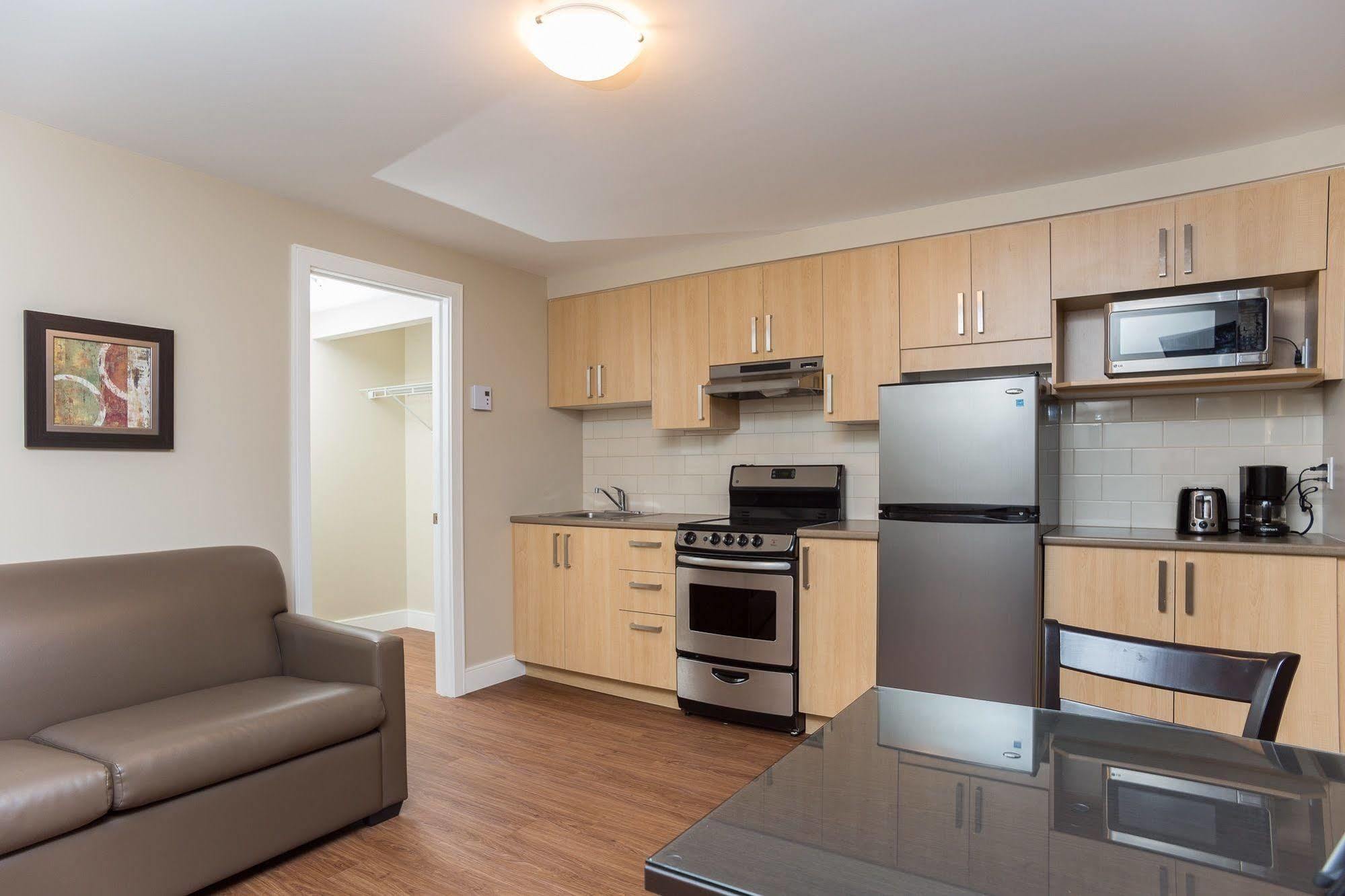 Motel Du Fleuve Brossard Zewnętrze zdjęcie